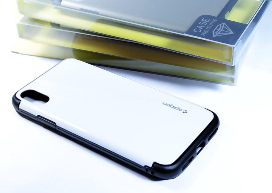    :   Spigen  Apple iPhone X 