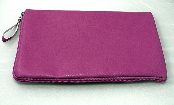 Аксессуары для сотовых оптом: Универсальный чехол (кожзам) на молнии для планшета (7 дюймов) фиолетовый